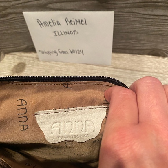 Used in good condition Anna by Anuschka Dreamy Peacock Crossbody Hobo - Picture 11 of 13